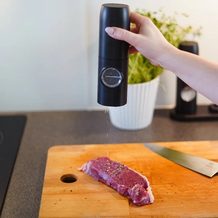 NordicGrind™ | Lyft din matlagning med detta elektriska salt- och pepparkvarnset—enkel smak inom räckhåll!